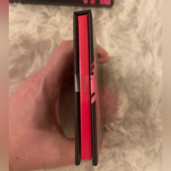 Shana B Miami eye shadow palette - Picture 5 of 5